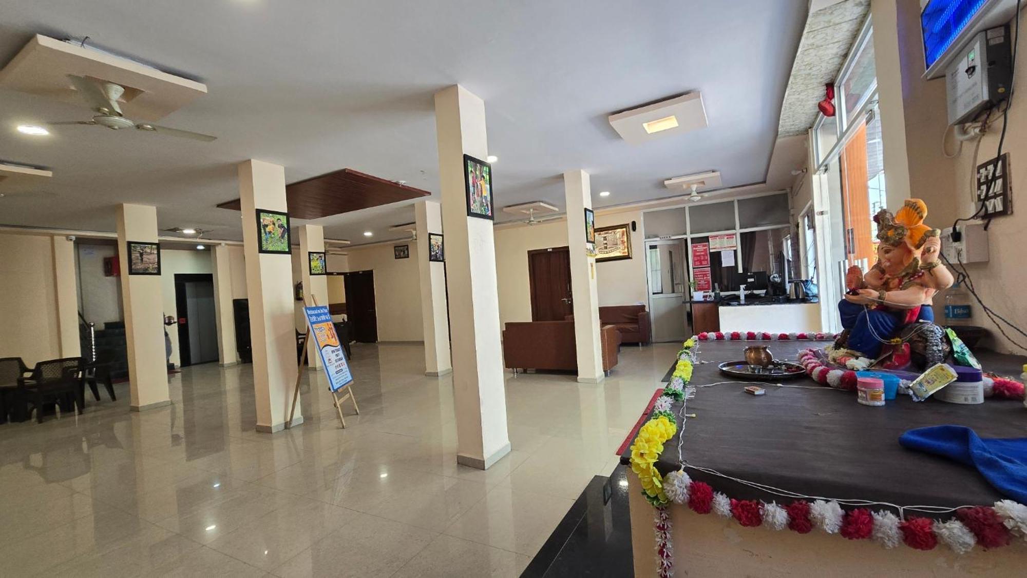 Hotel Maheshwari Green'S Ujjain Dış mekan fotoğraf