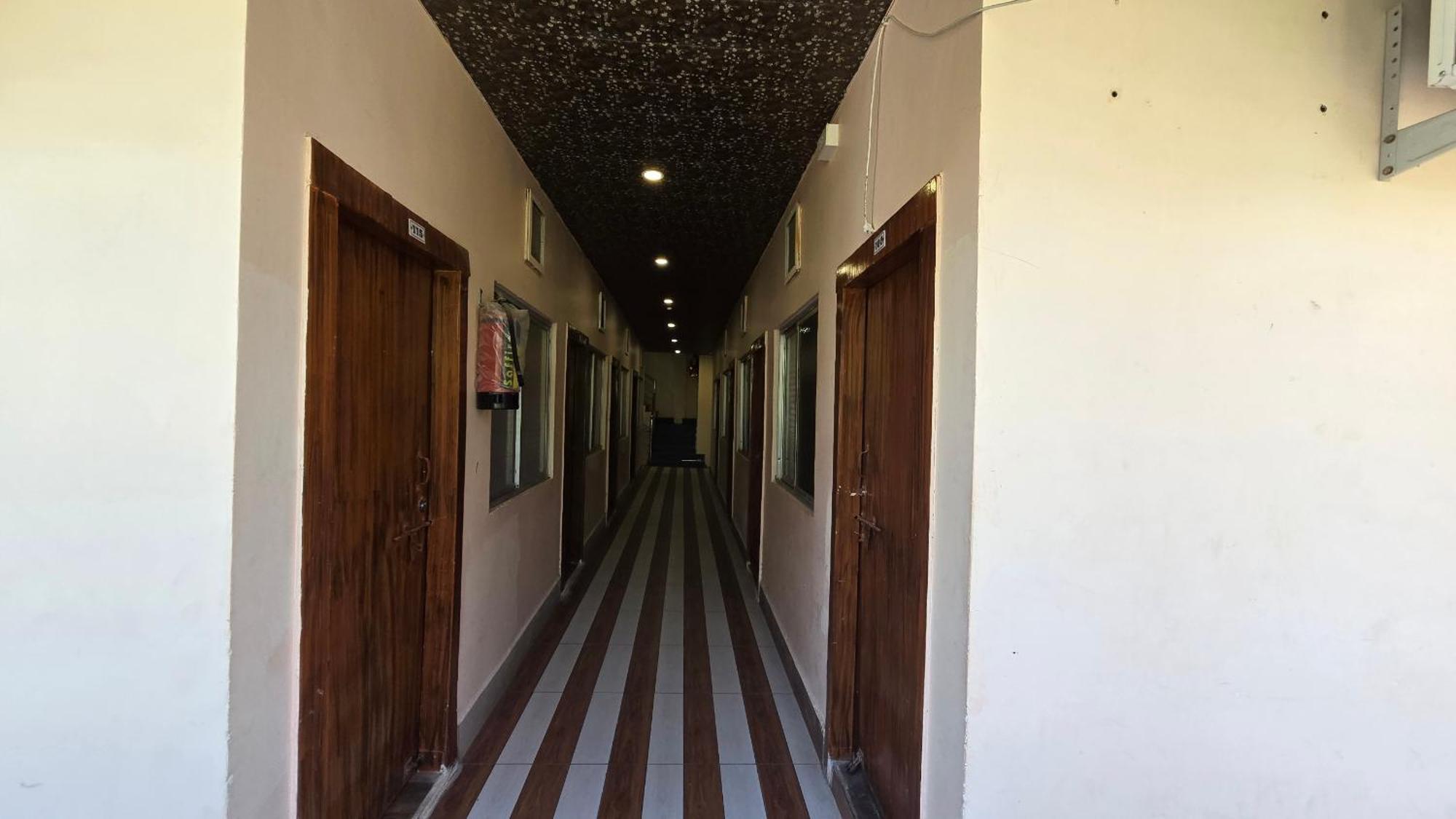 Hotel Maheshwari Green'S Ujjain Dış mekan fotoğraf