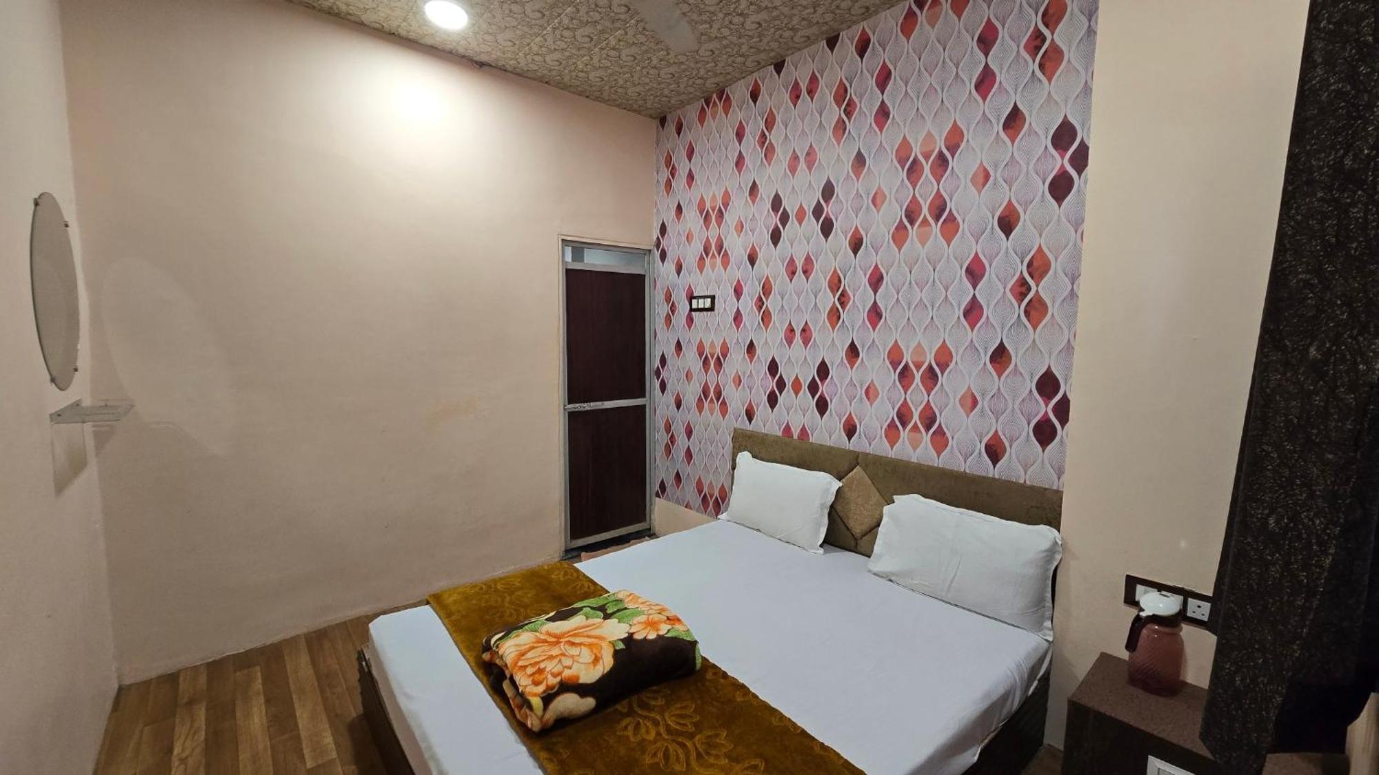 Hotel Maheshwari Green'S Ujjain Dış mekan fotoğraf