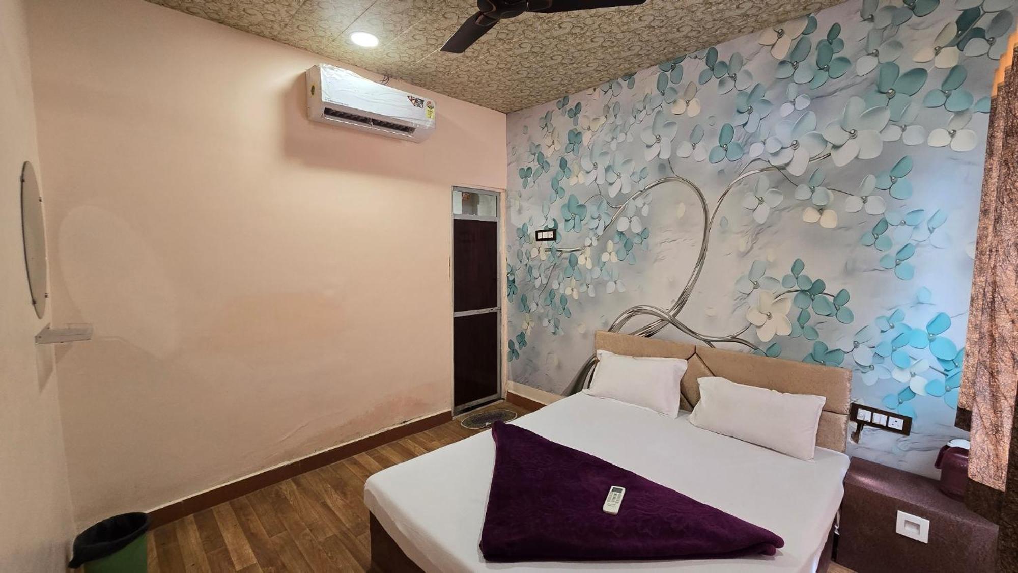 Hotel Maheshwari Green'S Ujjain Dış mekan fotoğraf