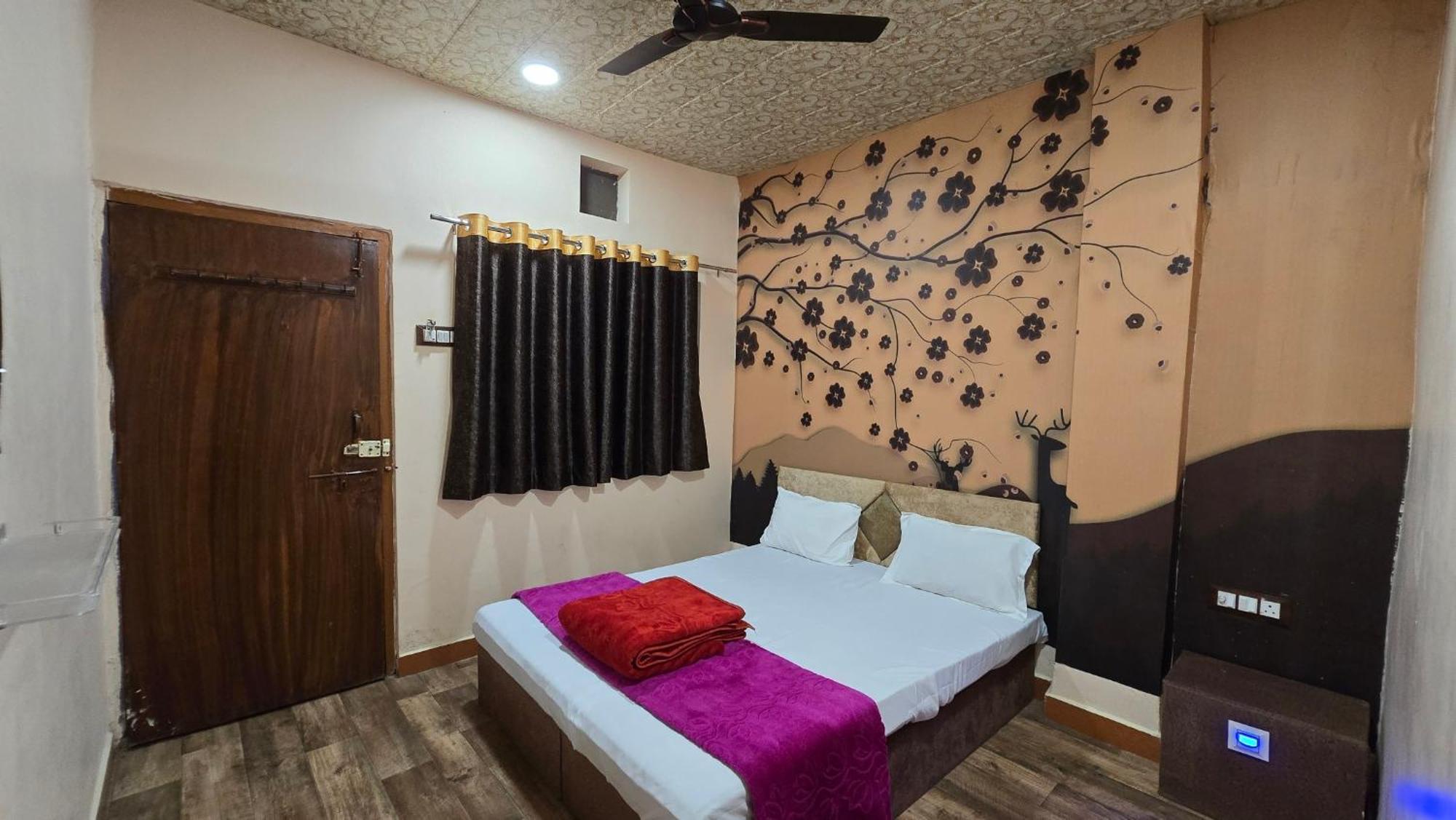 Hotel Maheshwari Green'S Ujjain Dış mekan fotoğraf