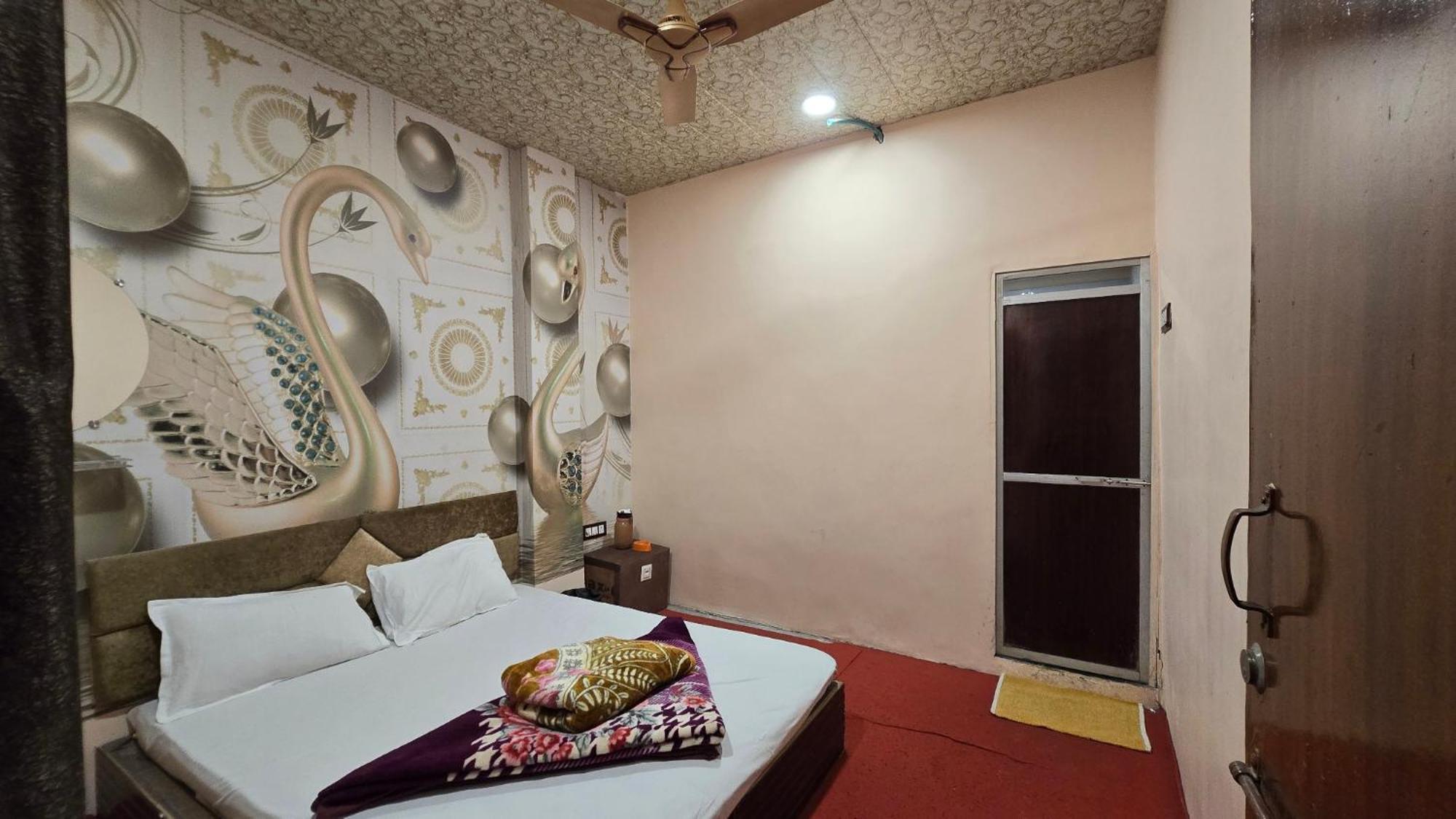 Hotel Maheshwari Green'S Ujjain Dış mekan fotoğraf
