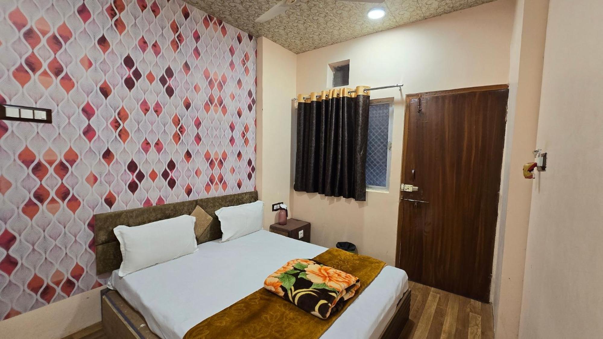 Hotel Maheshwari Green'S Ujjain Dış mekan fotoğraf