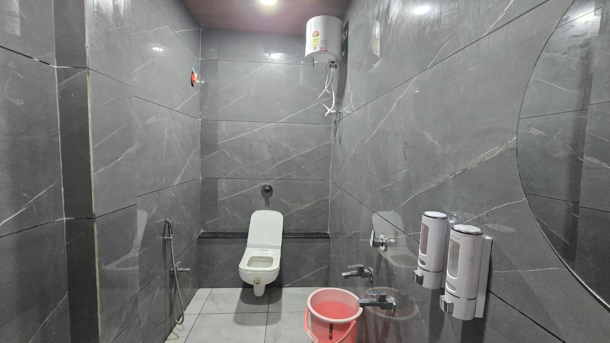 Hotel Maheshwari Green'S Ujjain Dış mekan fotoğraf