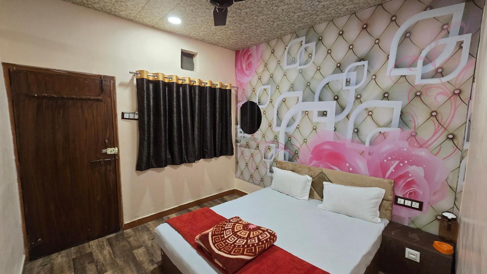 Hotel Maheshwari Green'S Ujjain Dış mekan fotoğraf