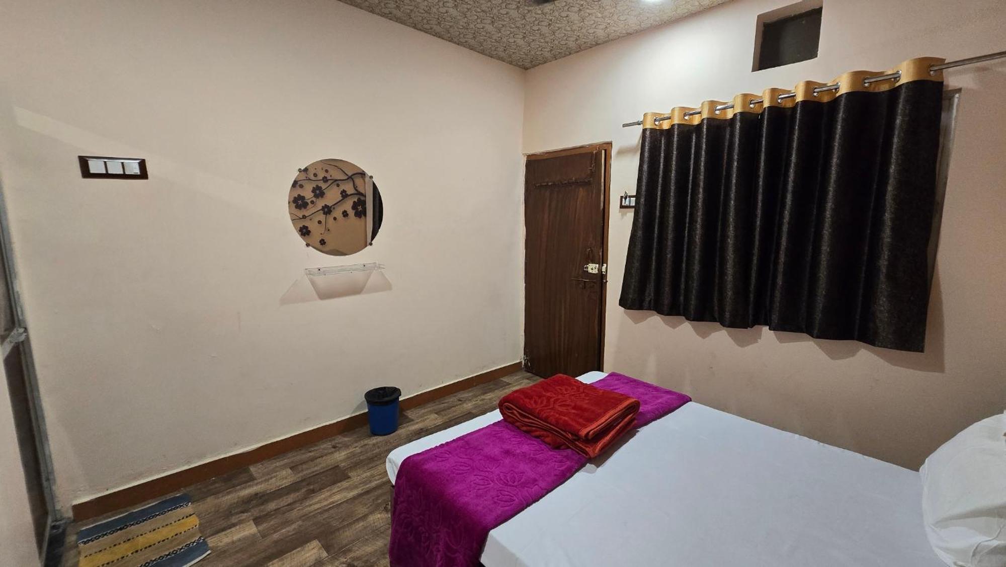 Hotel Maheshwari Green'S Ujjain Dış mekan fotoğraf
