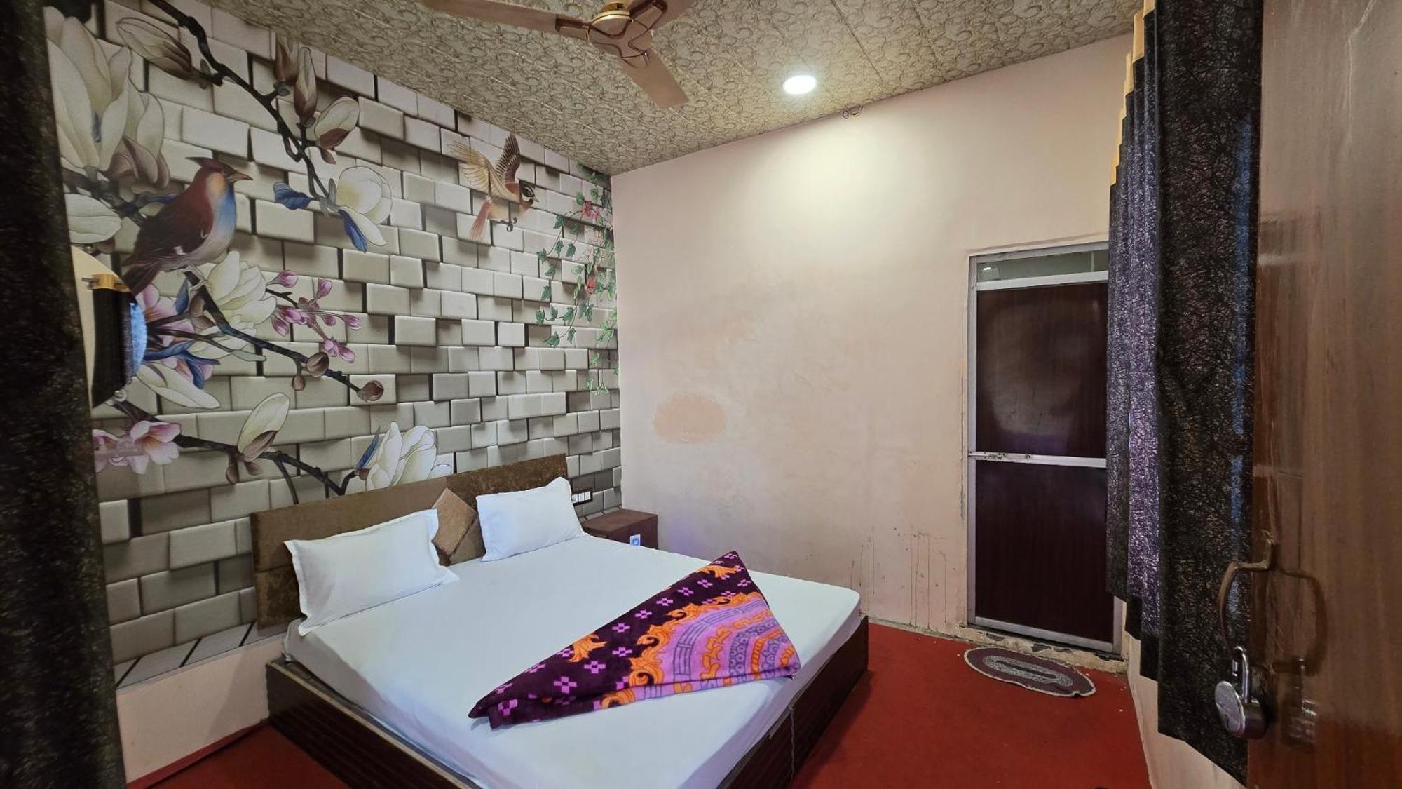 Hotel Maheshwari Green'S Ujjain Dış mekan fotoğraf