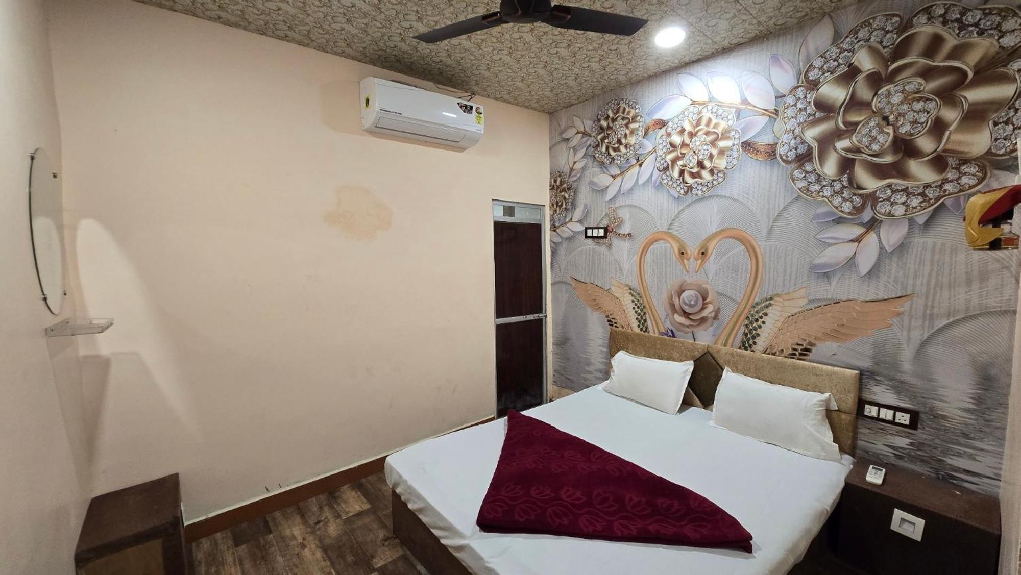 Hotel Maheshwari Green'S Ujjain Dış mekan fotoğraf