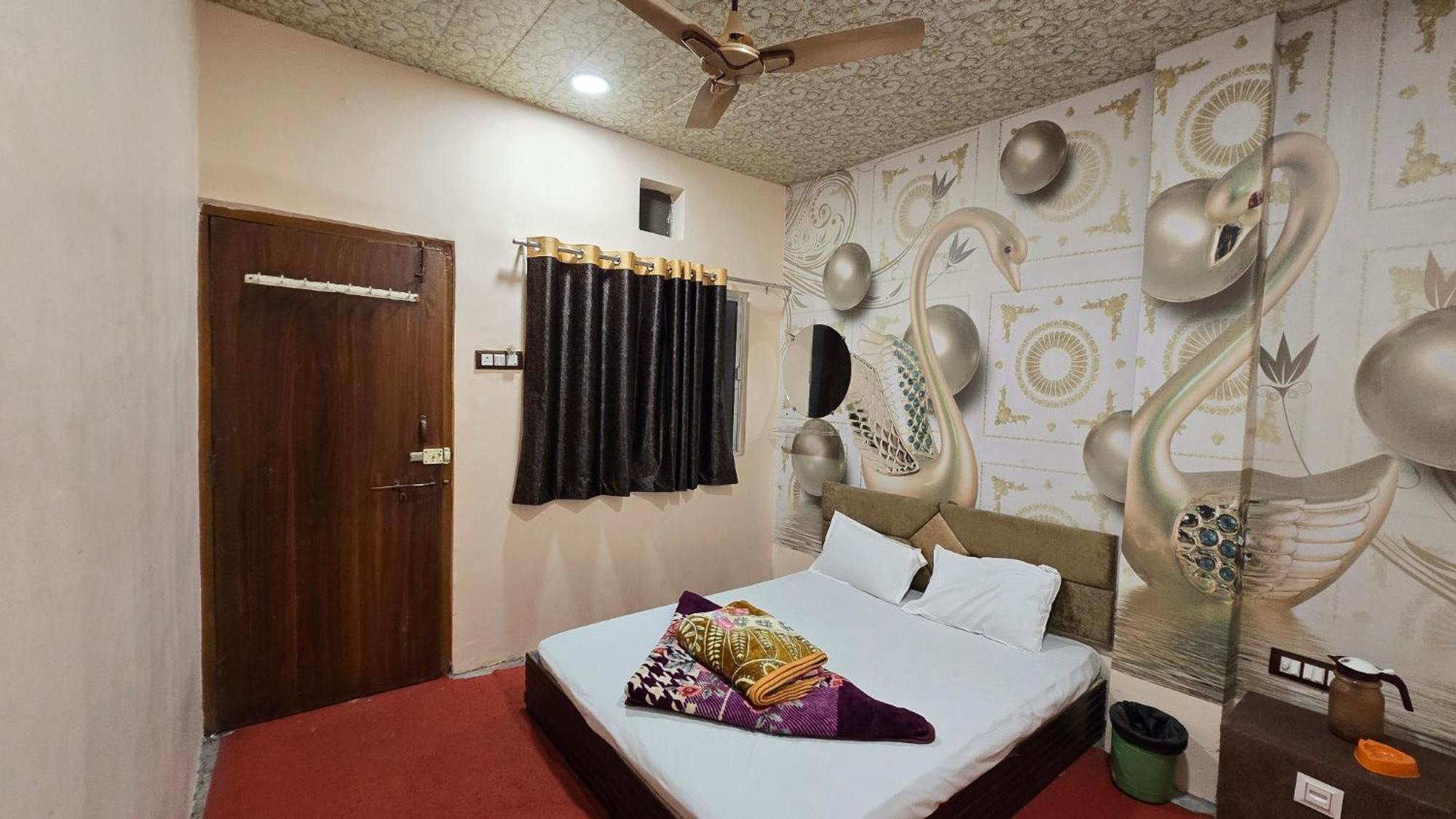 Hotel Maheshwari Green'S Ujjain Dış mekan fotoğraf